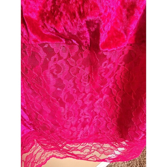Crushed fuschia velvet and lace long vintage skirt size medium - Picture 2 of 9